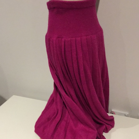 🌷2 for $20🌷 George Gross New Zealand wool blend knitted skirt - Picture 4 of 9